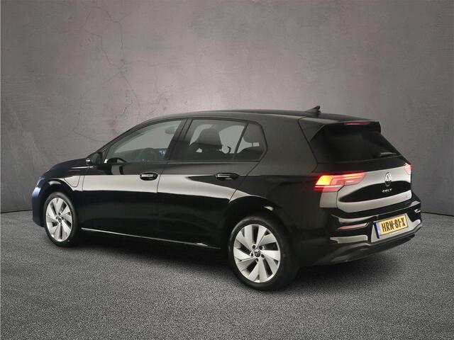 Volkswagen GOLF Life Edition 1.5 TSI eHybrid 204pk DSG Automaat Adaptive cruise control, Achteruitrijcamera, Stoelverwarming, LED koplampen, Parkeersensoren, App connect