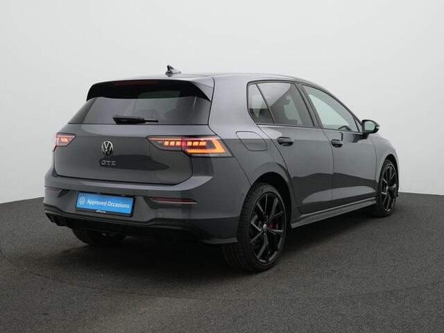 Volkswagen GOLF 1.5 eHybrid 272 pk DSG GTE | Stoelventilatie | Leder | Geheugenstoel | IQ Light | Achteruitrijcamera | Stoel-/achterbankverwarming