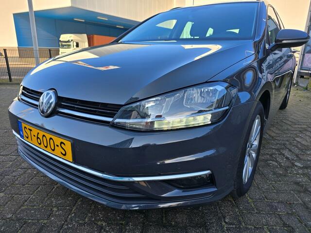 Volkswagen GOLF 1.0 TSI Comfortline / Wagon / Autom. / Navi / PDC / Cruise / Climate