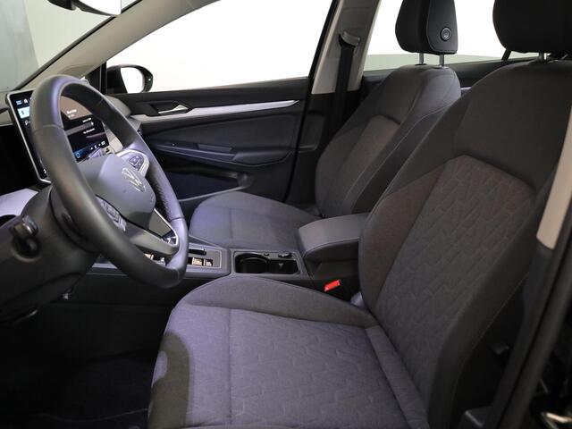 Volkswagen GOLF 1.5 eHybrid Life Edition 204 pk Automaat (DSG) | Verlengde garantie | Navigatie via App | Parkeersensoren (Park assist) | Achteruitrijcamera |