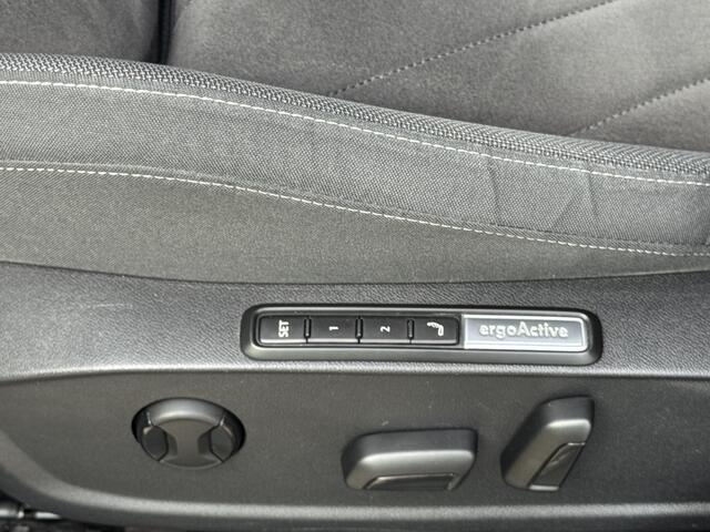 Volkswagen GOLF 1.4eHybrid 204pk/Massagestoel/Trekh/Camera/Stoelverw/Virtual/