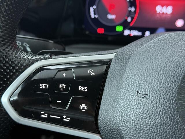 Volkswagen GOLF 1.4 eHybrid GTE | 245 PK | SoH 97% | Climate control | 18" LM velgen | Keyless | Apple Carplay/Android Auto |