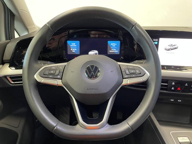 Volkswagen GOLF 1.0 eTSI Life NAVI PDC LM 17'' Virtual Cockpit