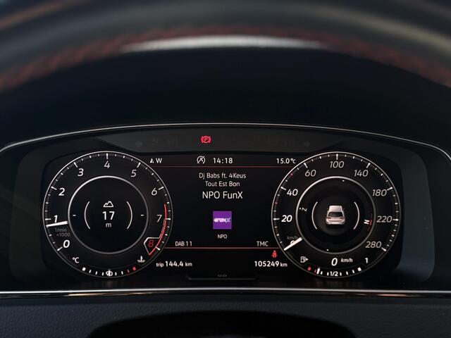 Volkswagen GOLF 2.0 TSI GTI Performance l Pano l Apple Carplay l Camera l PDC