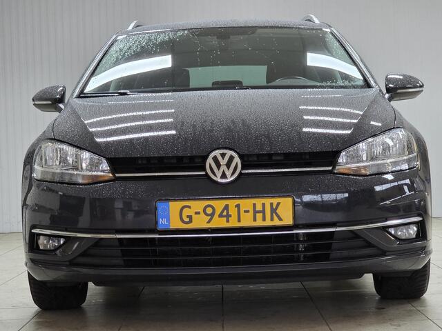 Volkswagen GOLF Variant 1.0 TSI Comfortline Business/ Trekhaak/ Camera/ 16'' LMV/ Apple + Android/ DAB+/ Navi/ Massage-Stoel/ Adaptive Cruise/ PDC V+A/ Stoelverw./ DAB+/ Navi/ Bluetooth/ Multi. LEDER. Stuur/ Mistl./ Dakrails.