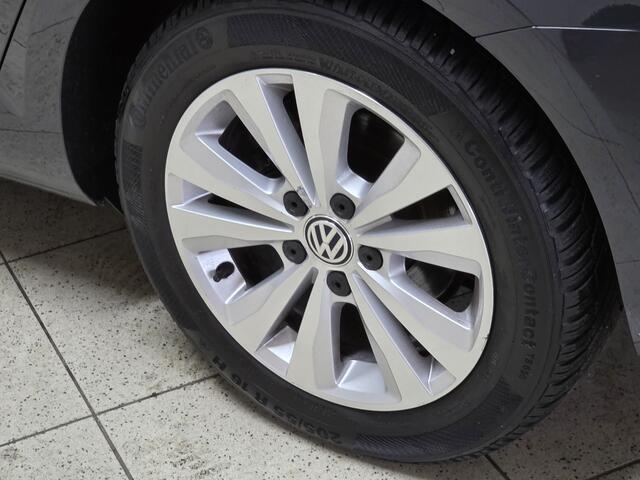 Volkswagen GOLF Variant 1.0 TSI Comfortline Business/ Trekhaak/ Camera/ 16'' LMV/ Apple + Android/ DAB+/ Navi/ Massage-Stoel/ Adaptive Cruise/ PDC V+A/ Stoelverw./ DAB+/ Navi/ Bluetooth/ Multi. LEDER. Stuur/ Mistl./ Dakrails.