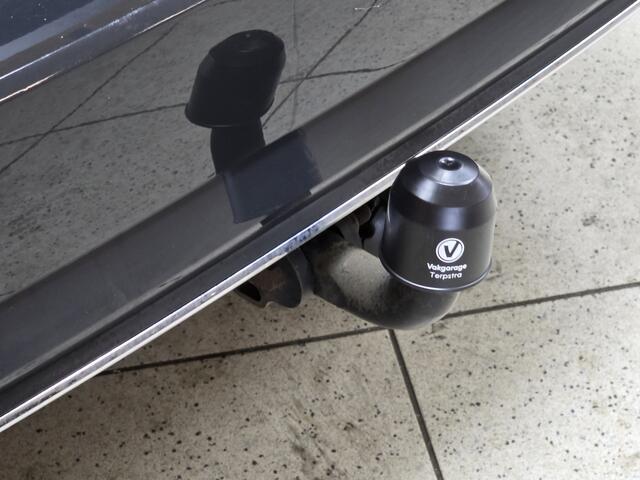 Volkswagen GOLF Variant 1.0 TSI Comfortline Business/ Trekhaak/ Camera/ 16'' LMV/ Apple + Android/ DAB+/ Navi/ Massage-Stoel/ Adaptive Cruise/ PDC V+A/ Stoelverw./ DAB+/ Navi/ Bluetooth/ Multi. LEDER. Stuur/ Mistl./ Dakrails.