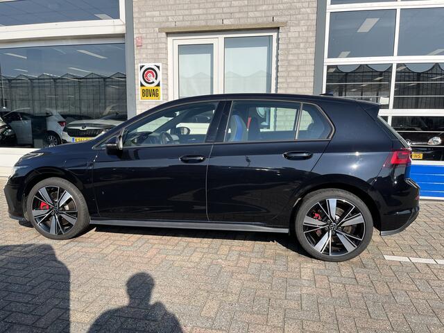 Volkswagen GOLF 1.4 eHybrid GTE / AUTOMAAT/ CRUISE/ DIGITAL DASH/ NAVI/ APP-CONNECT/ PARK. SENSOREN V&A/ CLIMA/ STOELVERWARMING/ 18"LMV