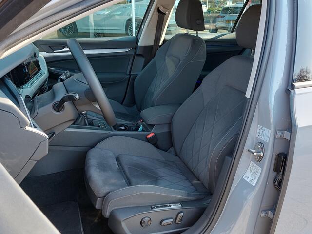 Volkswagen GOLF 1.5 TSI 131pk Life Business | Navi | Apple Carplay | Clima | Adap.Cruise | Led Koplampen | Dodehoek+Rijstrooksensor | Stoel+Stuurwielverwarming | Pdc V+A+Assist+Camera | 17''lm | Trekhaak