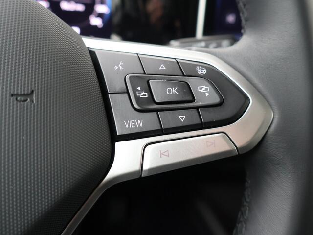 Volkswagen GOLF 1.5 eHybrid Life Edition | 204 PK | SoH 100% | Panoramadak | Stoelverwarming | Achteruitrij camera |