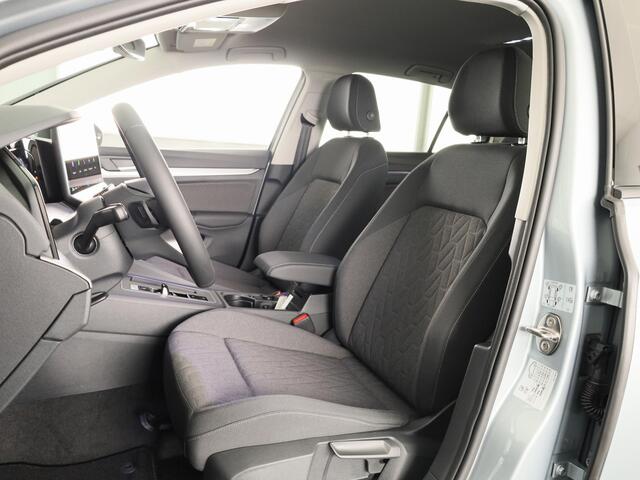 Volkswagen GOLF Life Edition 1.5 eHybrid 204 PK | 17 "LM velgen | Stoel & Stuurverwarming | Camera |