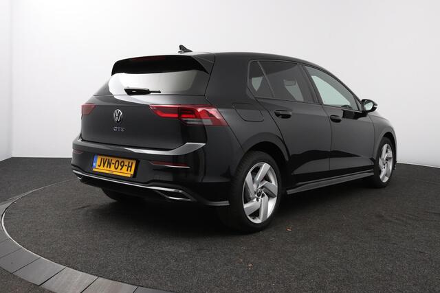 Volkswagen GOLF 1.4 eHybrid 245 PK GTE | Sfeerverlichting | Winter Pakket | Achteruitrijcamera | IQ Light |