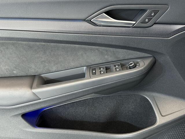 Volkswagen GOLF 1.5 150pk eTSI R-Line Edition Dodehoeksensoren | Achteruitrijcamera | Stuurverwarming