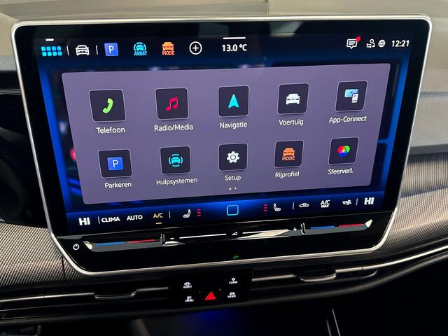 Volkswagen GOLF 1.5 150pk eTSI R-Line Edition Stoelverwarming | Adaptive cruise control | IQ Light