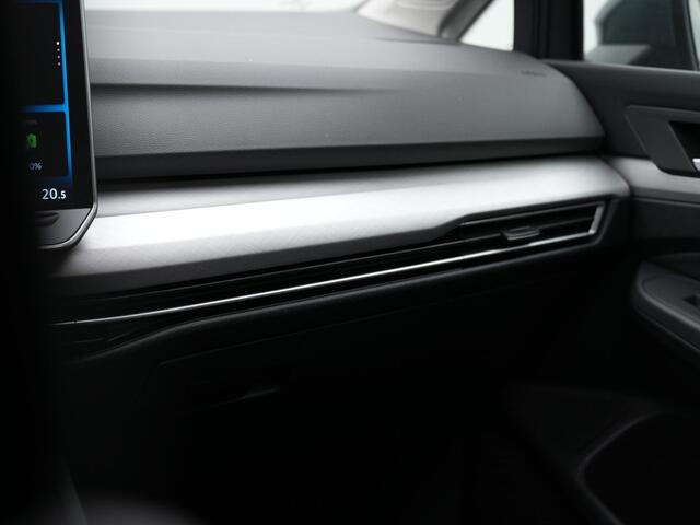 Volkswagen GOLF 1.5 eHybrid 204 pk Life Edition | Panoramadak | Stuur-/stoelverwarming | Achteruitrijcamera