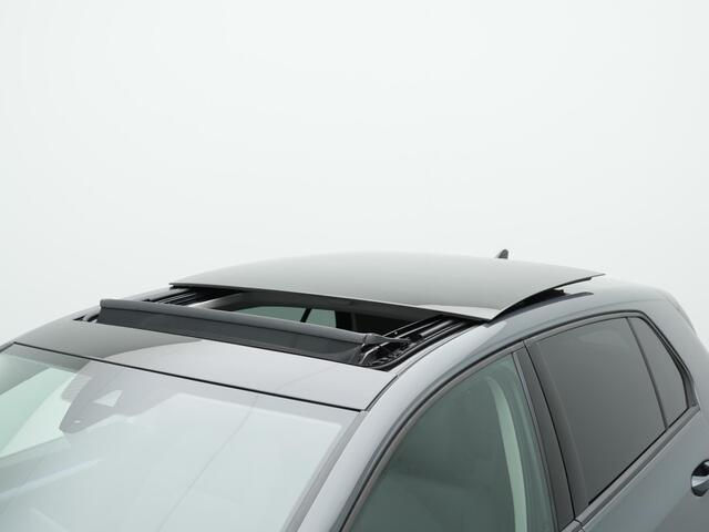 Volkswagen GOLF 1.5 eHybrid 204 pk Life Edition | Panoramadak | Stuur-/stoelverwarming | Achteruitrijcamera