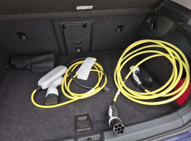 Volkswagen GOLF 1.4 eHybrid Style 1e-Eig. & Dealer-Onderh. BOVAG-Garantie. NL-Auto