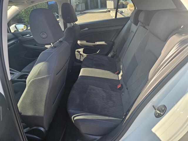 Volkswagen GOLF 1.4 eHybrid Style