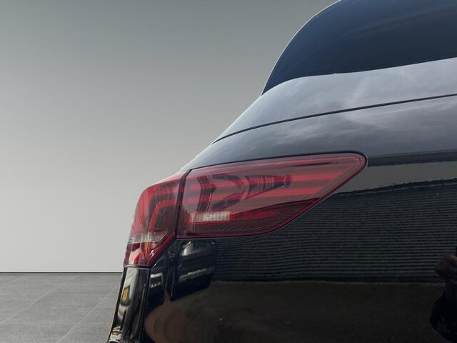 Volkswagen GOLF 1.5 204pk eHybrid Life Edition Zijruiten achter en achterruit getint | Navigatie 'Discover' | Achteruitrijcamera 'Rear View'