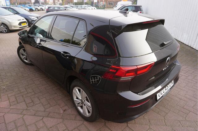 Volkswagen GOLF 1.5 TSI Life Business