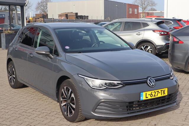 Volkswagen GOLF 1.0 eTSI Life Business BTW auto, Navigatie, Apple Carplay, Stoelverwarming, Automaat, Adaptieve cruise control, BTW Auto