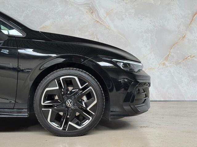 Volkswagen GOLF 1.5 eTSI R line / Pano / H&K /