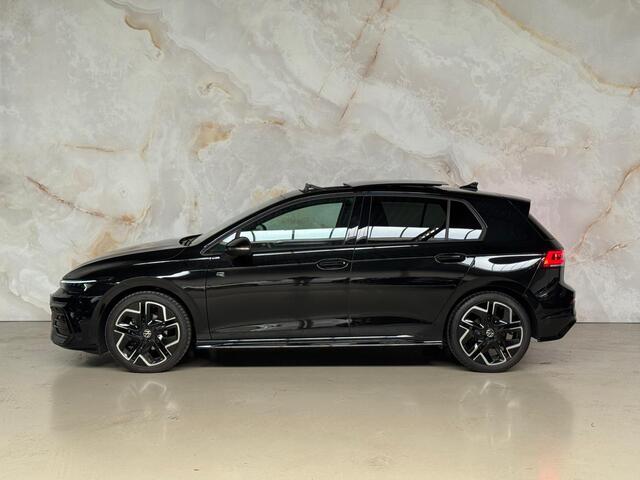 Volkswagen GOLF 1.5 eTSI R line / Pano / H&K /