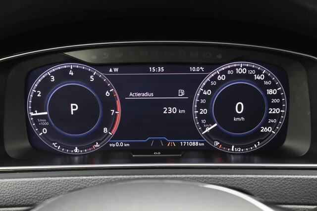 Volkswagen GOLF Variant 1.5 TSI DSG Highline Virtual Cockpit, ACC, Climate, Apple Carplay, Rijstrooksensor, Trekhaak, 17''