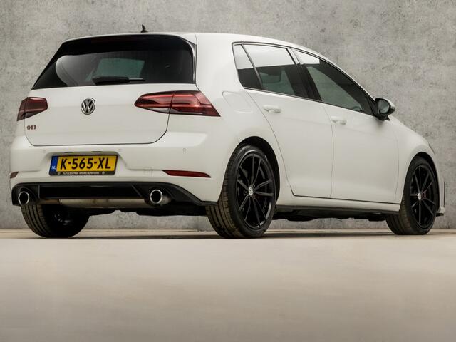 Volkswagen GOLF 2.0 TSI GTI Performance 245Pk Automaat (VIRTUAL COCKPIT, APPLE CARPLAY, GROOT NAVI, MODE KNOP, DYNAUDIO, CAMERA, STOELVERWARMING, ADAPTIVE CRUISE, DODEHOEK DETECTOR, NIEUWSTAAT)