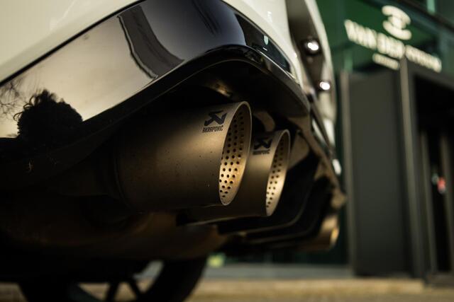 Volkswagen GOLF 2.0 TSI R 4Motion Akraprovic | Stoelventilatie | Nurburgring | Memory | Panoramadak