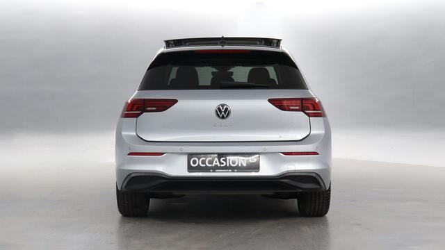 Volkswagen GOLF 1.5 eHybrid 204pk Life Edition DSG / Panoramadak / Stoel+Stuurverwarming / Camera / Wordt verwacht