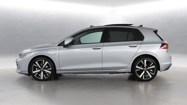 Volkswagen GOLF 1.5 eHybrid 204pk Life Edition DSG / Panoramadak / Stoel+Stuurverwarming / Camera / Wordt verwacht