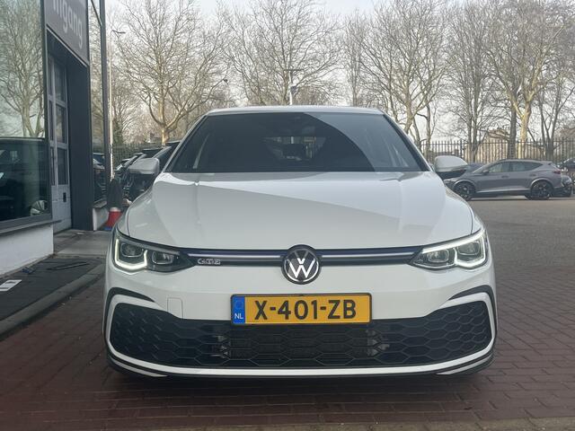 Volkswagen GOLF 1.4 DSG eHybrid GTE / Achteruitrij camera / Stoel verwarming / Navigatie / 18'' LMV