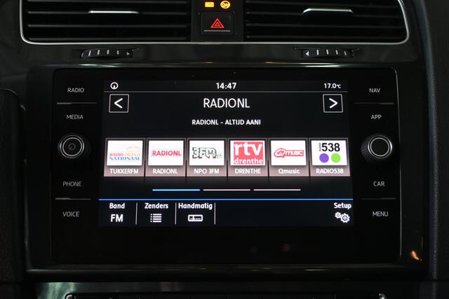 Volkswagen GOLF 1.0 TSI Comfortline Clima Navigatie Carplay Stoelverwarming Goed Onderhouden! Inruil Mogelijk!