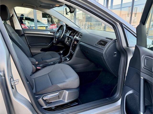 Volkswagen GOLF 1.0 TSI Trendline