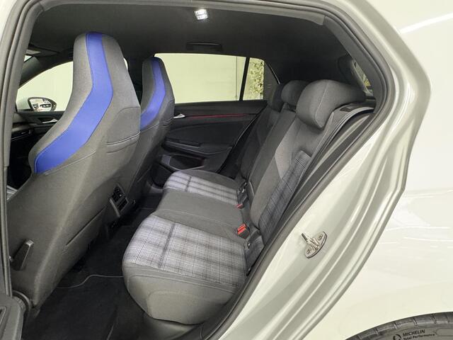 Volkswagen GOLF 1.4 eHybrid GTE | Stoelverwarming | Adaptive Cruise Control | 19" LMV | Navigatie |