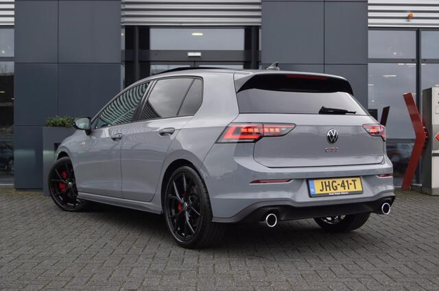 Volkswagen GOLF GTI DSG 265pk Facelift / Panodak / Black/ 19 Inch/ IQ LED Matrix/ Harman Kardon/ Camera