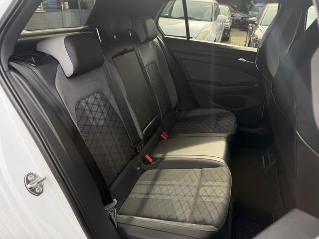 Volkswagen GOLF 1.5 TSI R-Line Navi Camera Cruise