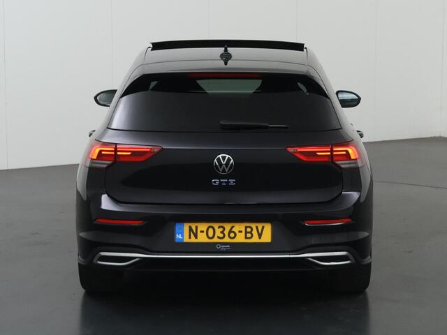 Volkswagen GOLF 1.4 eHybrid GTE | Panoramadak | Sportstoelen | Virtual Cockpit | Stoel/Stuurverwarming | Navigatie | Apple CarPlay/Android Auto | Camera | DAB | Sfeerverlichting | Adaptieve Cruise Control |