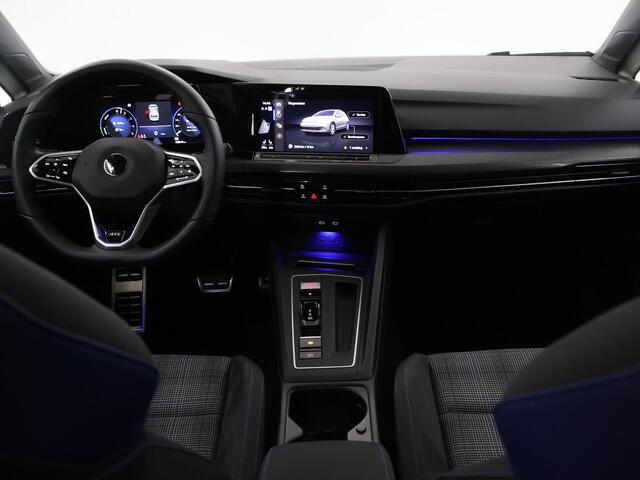 Volkswagen GOLF 1.4 eHybrid GTE | Panoramadak | Sportstoelen | Virtual Cockpit | Stoel/Stuurverwarming | Navigatie | Apple CarPlay/Android Auto | Camera | DAB | Sfeerverlichting | Adaptieve Cruise Control |