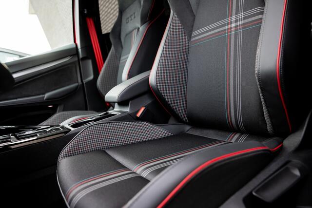 Volkswagen GOLF VIII Lim. 2.0 TSI 239 kW GTI Edition 50