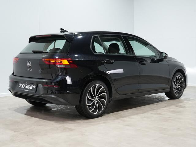Volkswagen GOLF 1.0 TSI 110pk Life Business Navigatie Camera 17"velgen ACC Android/Carplay 120