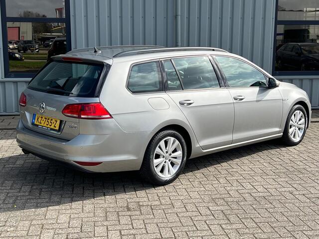 Volkswagen GOLF Variant 1.0 TSI Comfortline - Navigatie - DAB Radio - Parkeerhulp voor + achter