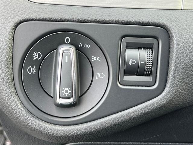 Volkswagen GOLF Variant 1.0 TSI Comfortline - Navigatie - DAB Radio - Parkeerhulp voor + achter