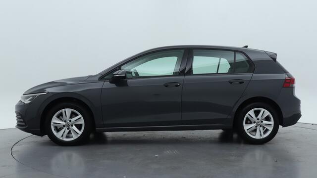Volkswagen GOLF 1.0 eTSI 110pk DSG Life Navigatie Stoel verwarming