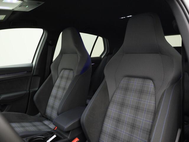 Volkswagen GOLF 1.5eHybrid 200kW/272PK GTE · Navigatie · Apple/Android · Camera + Parkeersensoren · Garantie t/m 18-03-2030 of 100000km