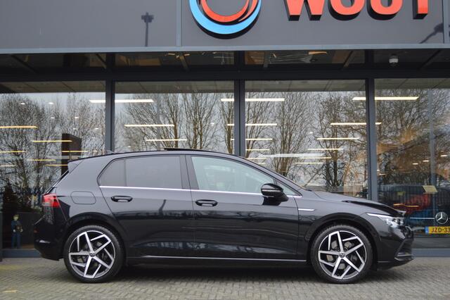 Volkswagen GOLF 1.5 TSI 150 pk Style Led Panorama Memory Virtual Acc CarPlay Keyless Pdc