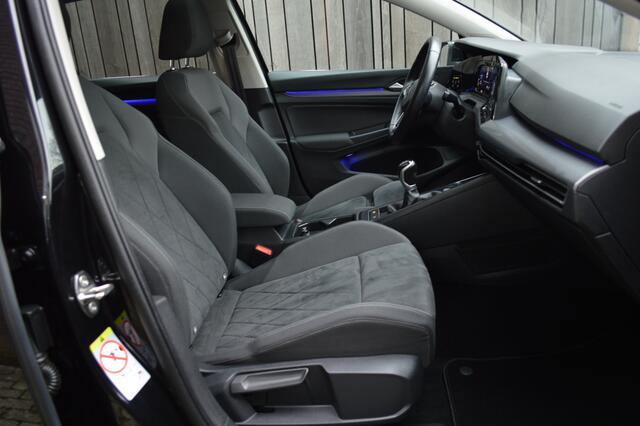 Volkswagen GOLF 1.5 TSI 150 pk Style Led Panorama Memory Virtual Acc CarPlay Keyless Pdc