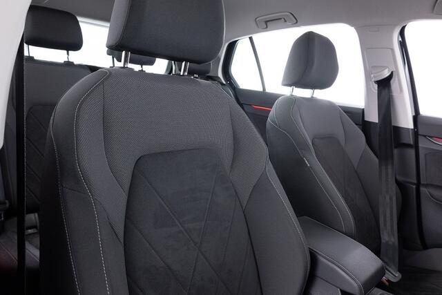 Volkswagen GOLF 1.5 eHybrid Style Business | LED | NAVI | ECC | PHEV