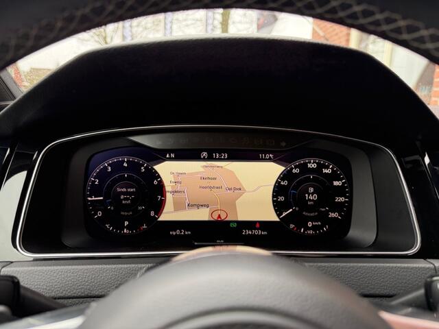 Volkswagen GOLF Variant 1.5 TSI 150 PK HL Bns R-line TREKHAAK / CARPLAY / ANDROID / DAB+